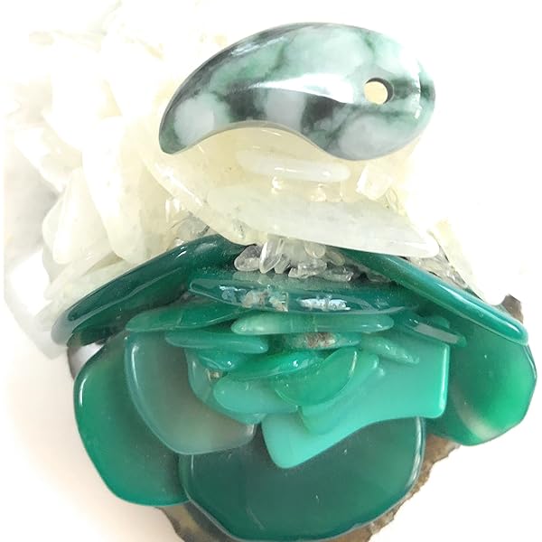 Amazon | theory xyz 糸魚川翡翠 勾玉 天然石 純国産 ひすい 原石